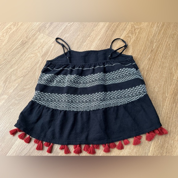 a.n.a Monochrome Top with Red tassels, crop top, size M, - Picture 9 of 9